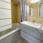 Aparthotel Le Vallon Des Sources 3*