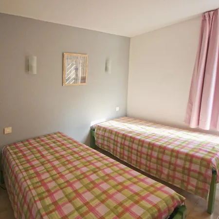 Le Vallon Des Sources 아파트호텔 2*